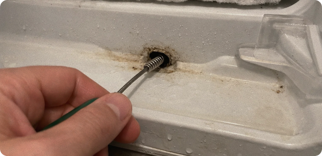 Stinol STN 167 No Frost — вода под ящиками и запах